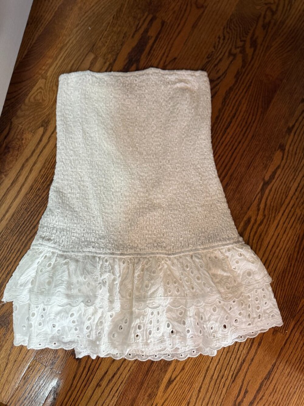 Edikted White Eyelet Lace Smocked Strapless Tube Top Size Small